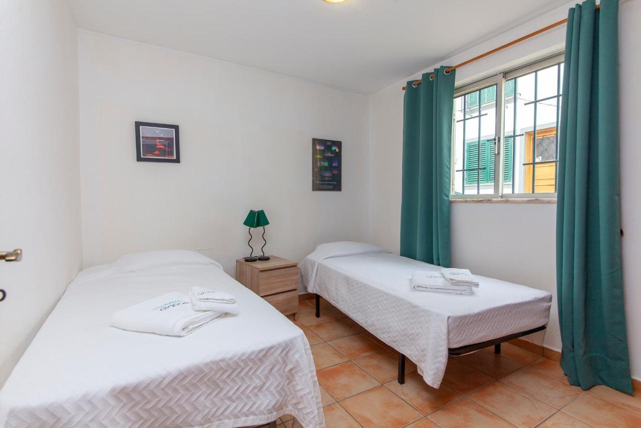 B18 - Village Street Apartment Lagos Extérieur photo